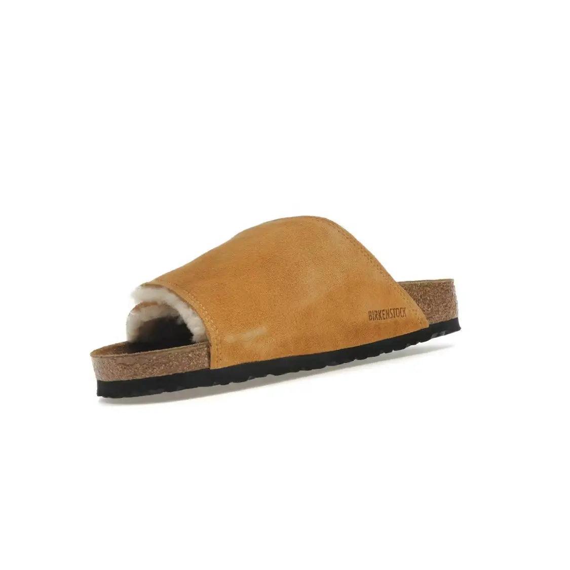 Sandales lame en peau de mouton Solana Shearling coloris Caramel - JIRISU